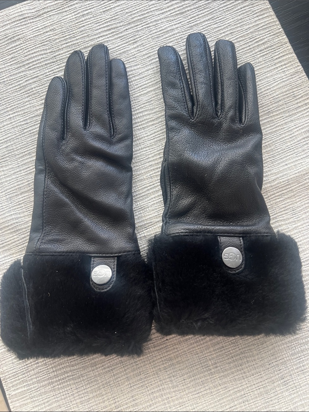 UGG Black Leather Gloves with Fur Cuffs Women's Leather Slim Fit Cashmere